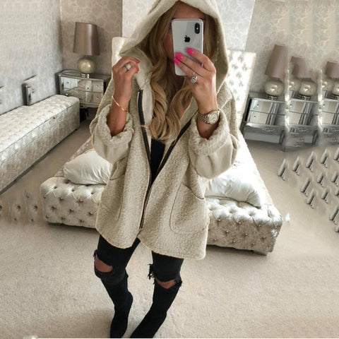 Women Hoodie Jackets 2019 Long-sleeved Autumn Winter Warm Plush Long Coats Pocket Loose Zipper Ladies Coats Big Size Streetwear